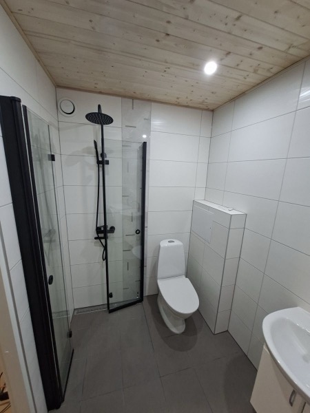 Vannitoa renoveerimine dušinurgaga